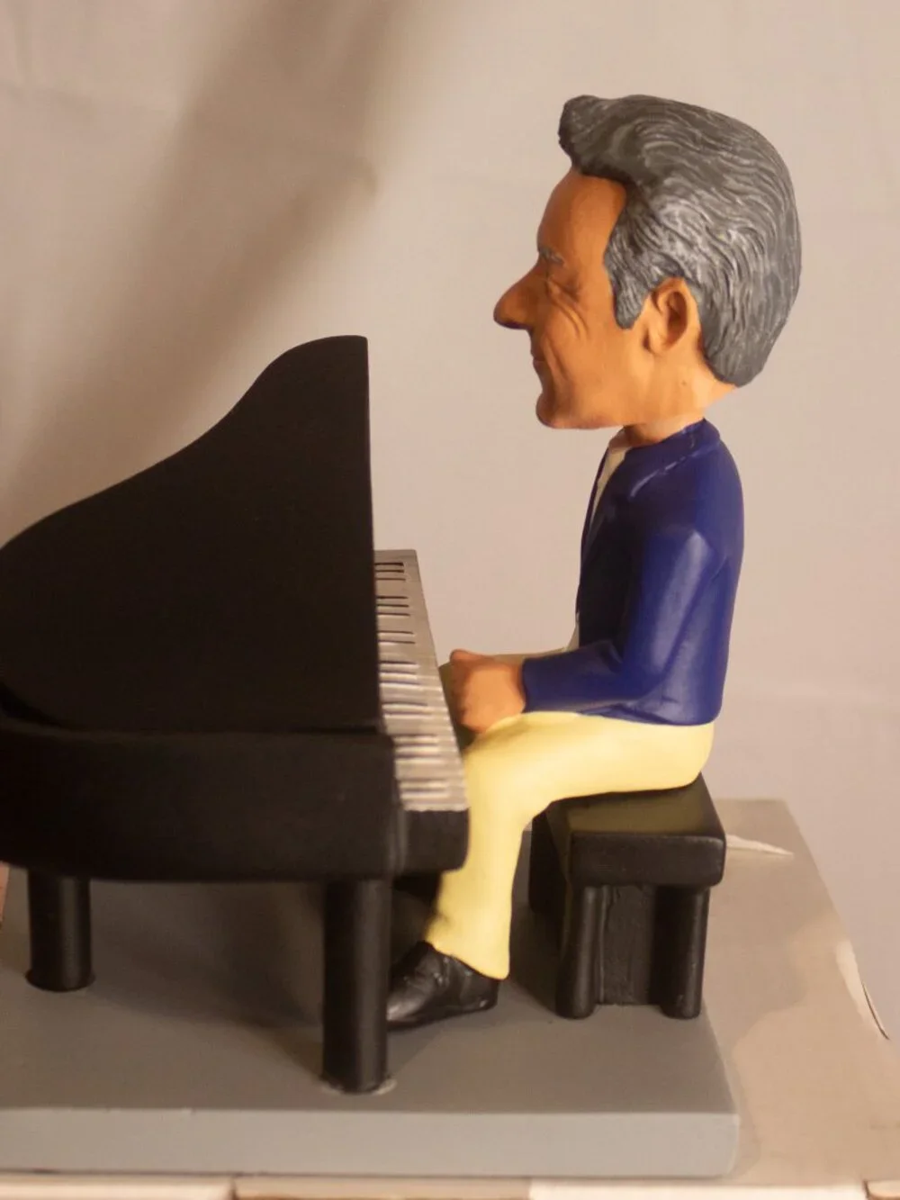 Dustin Hoffman Bobblehead • Tuner Movie Tie‑In • Piano Figurine